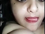 Indian girl sexy boobs 